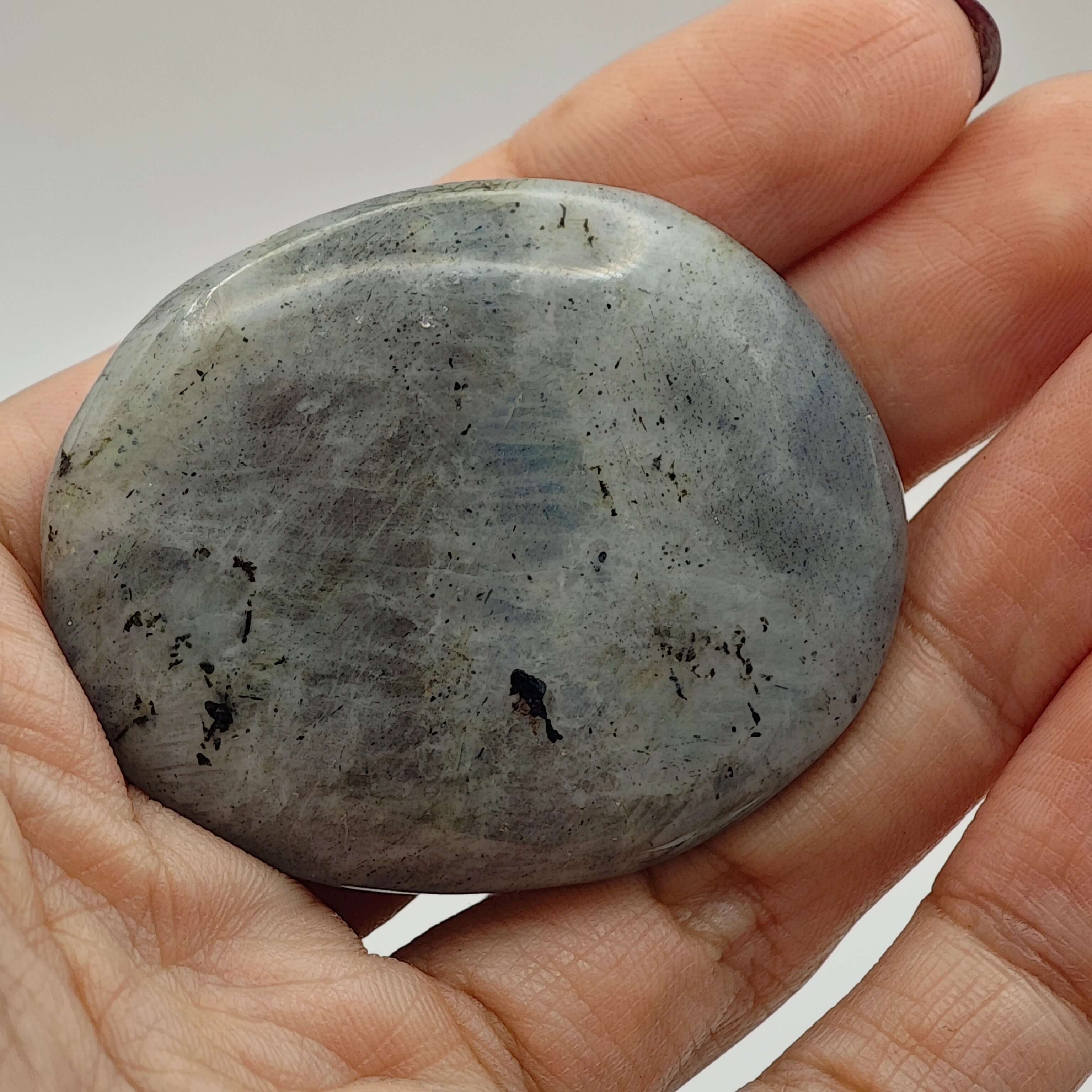 Labradorite Violette - AA - Galet - Oracles &amp; Lunes