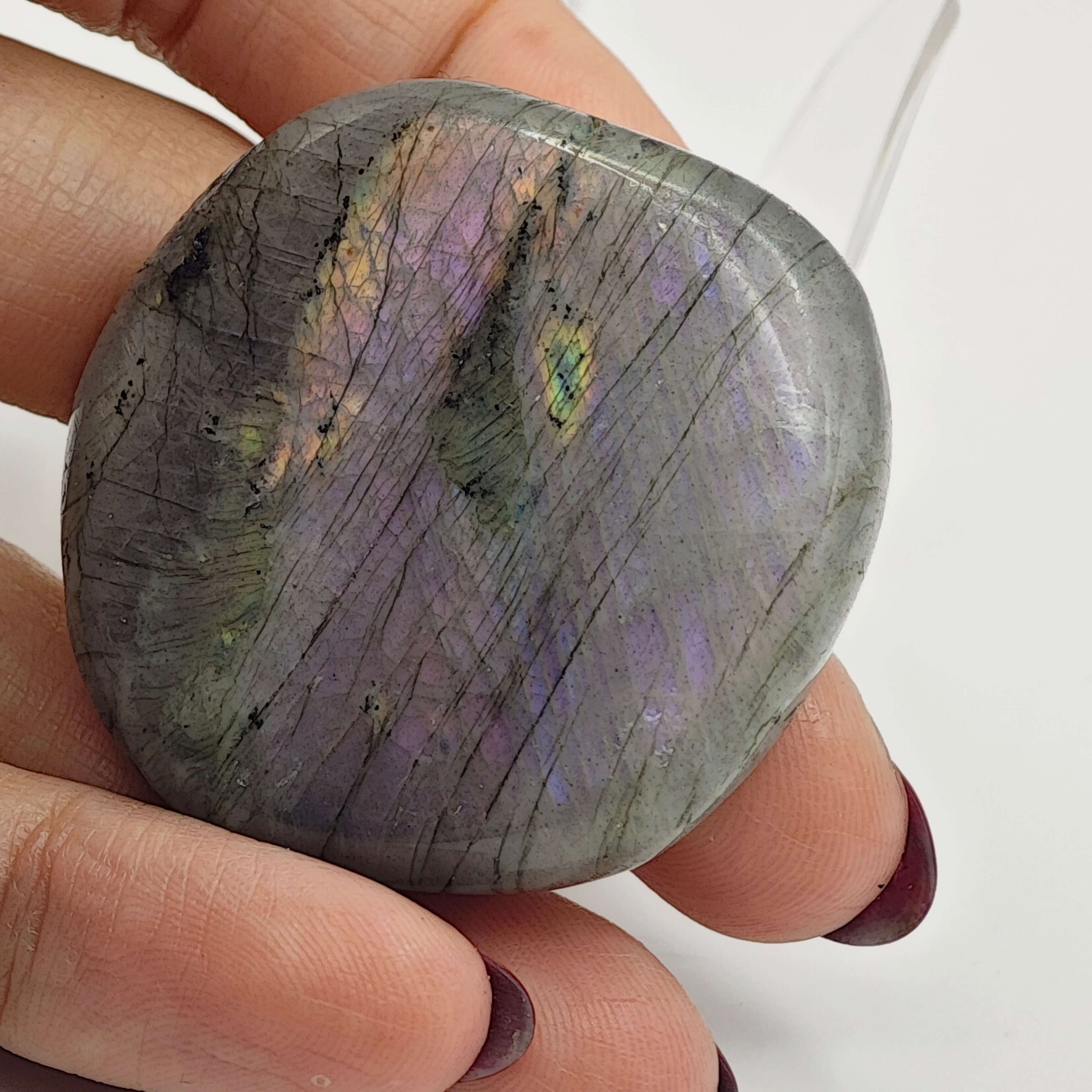 Labradorite Violette - AA - Galet - Oracles &amp; Lunes