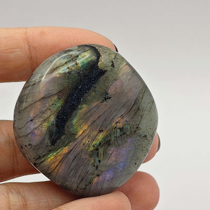 Labradorite Violette - AA - Galet - Oracles &amp; Lunes