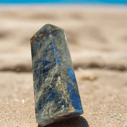 Labradorite Bleue - Pointe EXTRA - 331 g - Oracles &amp; Lunes