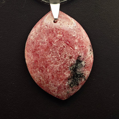 Pendentif Rhodonite - A+ - Libre - Oracles &amp; Lunes