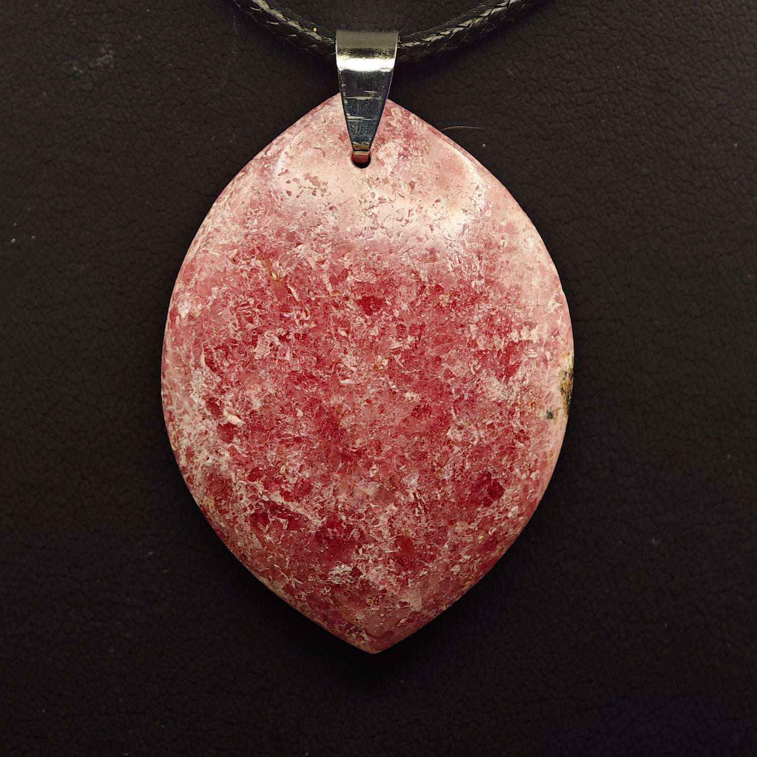 Pendentif Rhodonite - A+ - Libre - Oracles &amp; Lunes