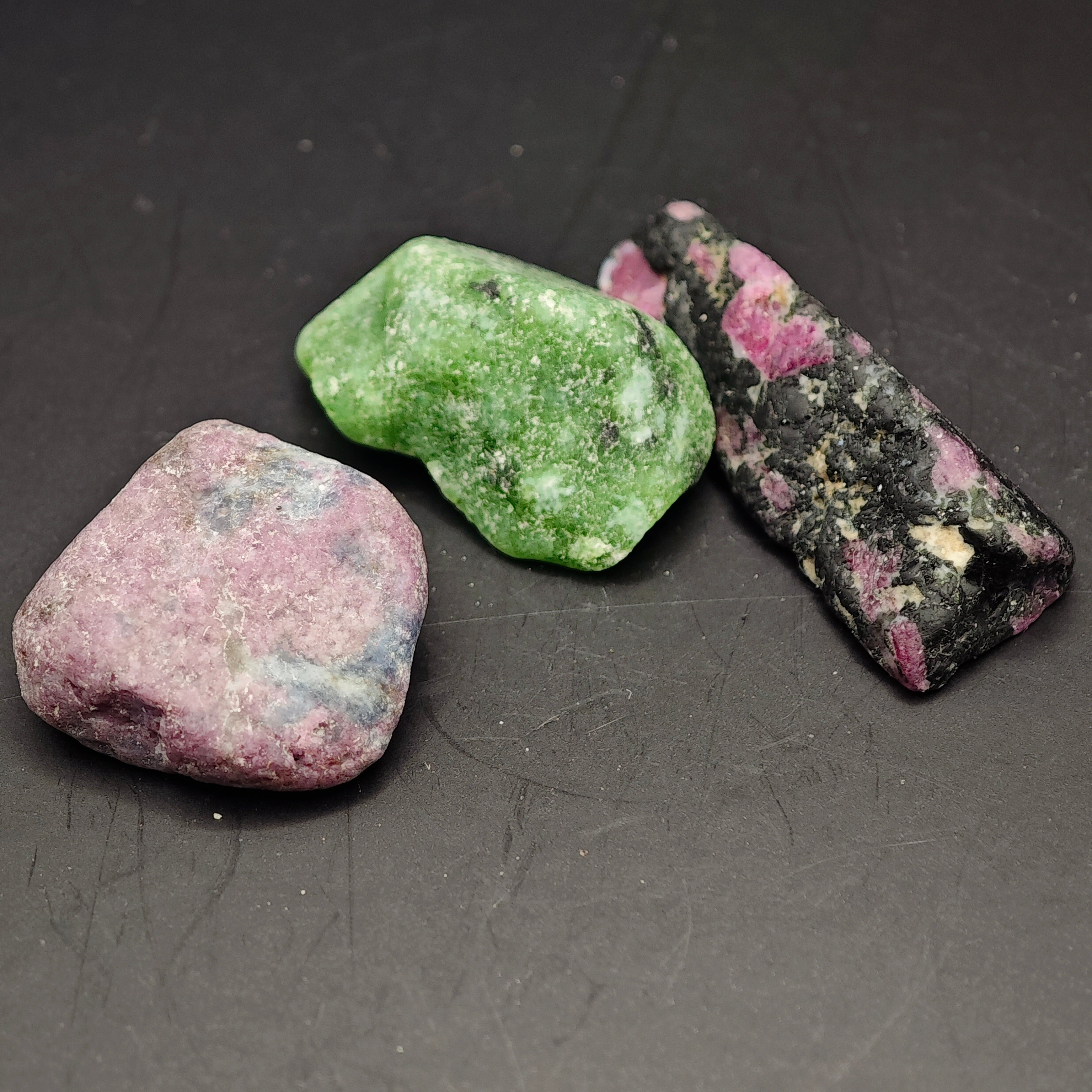 Rubis sur Zoisite - A - Roulée - Oracles &amp; Lunes