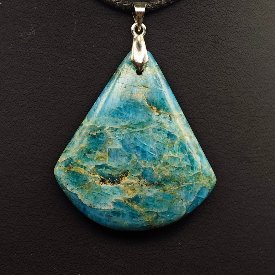 Pendentif Apatite Bleue - EXTRA - Ancre - Oracles & Lunes