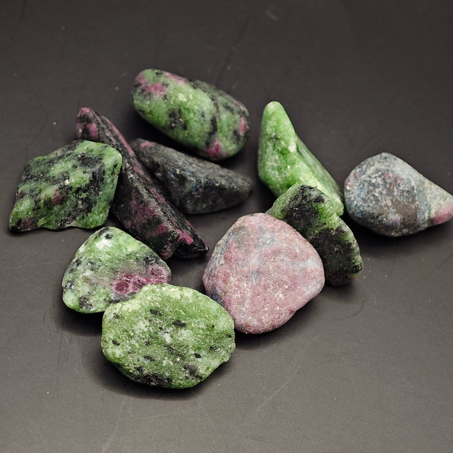 Rubis sur Zoisite - A - Roulée - Oracles &amp; Lunes