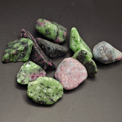Rubis sur Zoisite - A - Roulée - Oracles &amp; Lunes