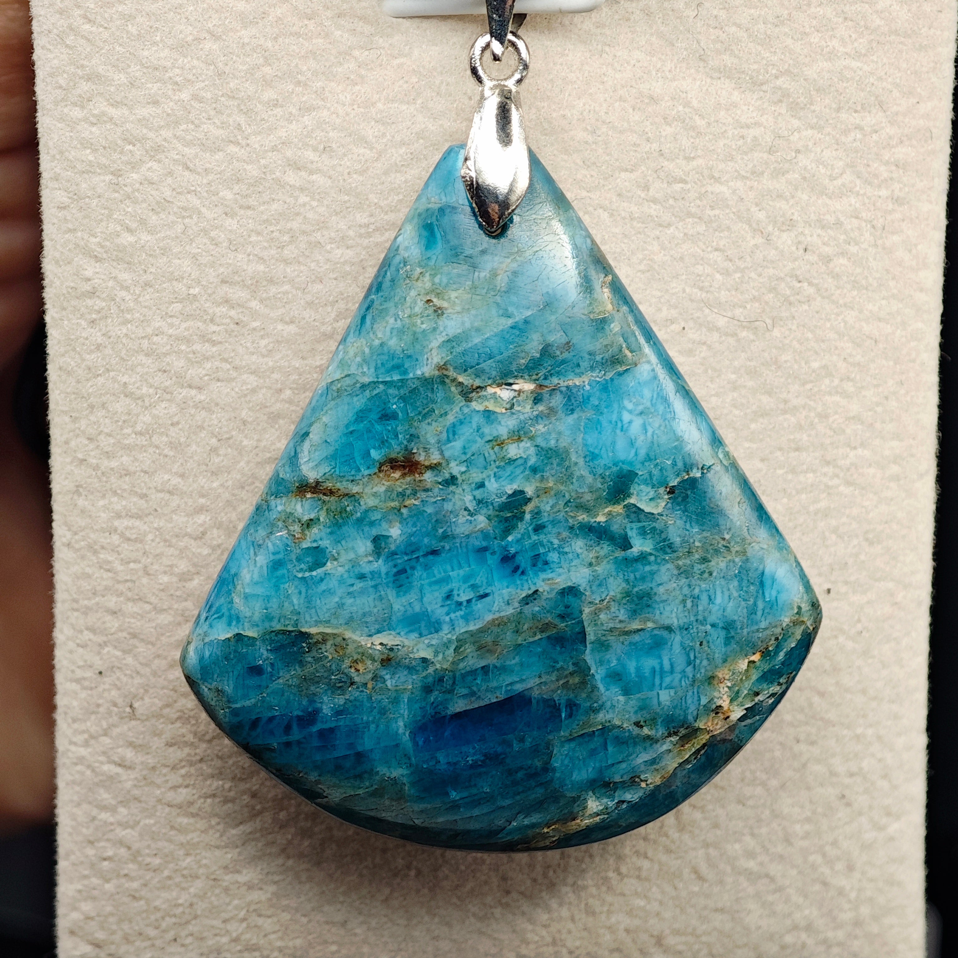 Pendentif Apatite Bleue - EXTRA - Ancre - Oracles &amp; Lunes
