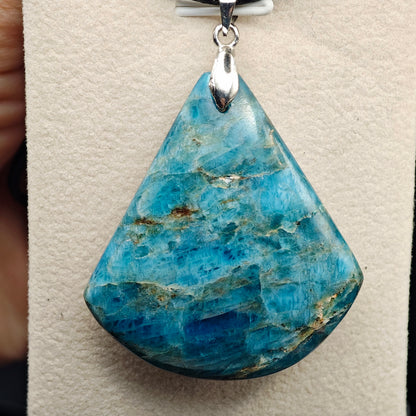 Pendentif Apatite Bleue - EXTRA - Ancre - Oracles &amp; Lunes