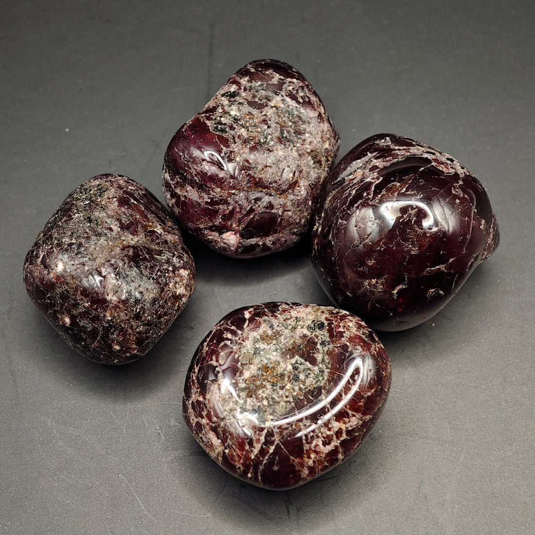 Grenat Rouge - A - Roulée - Oracles & Lunes