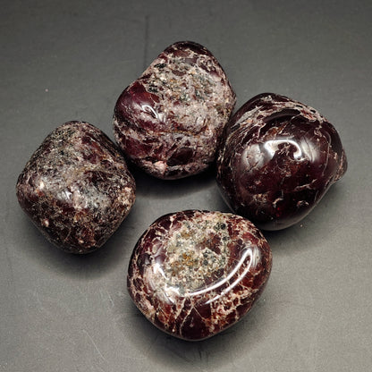 Grenat Rouge - A - Roulée - Oracles &amp; Lunes