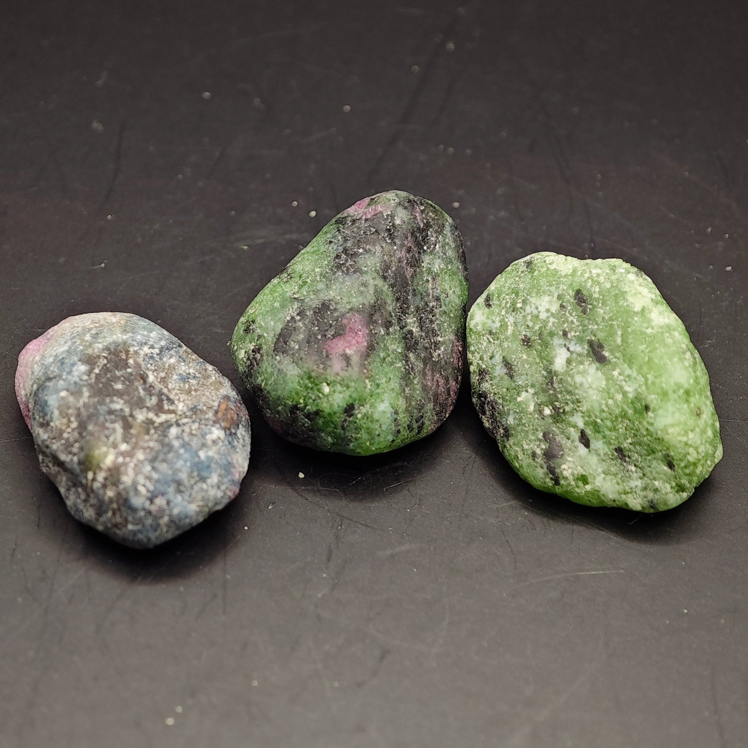 Rubis sur Zoisite - A - Roulée - Oracles &amp; Lunes
